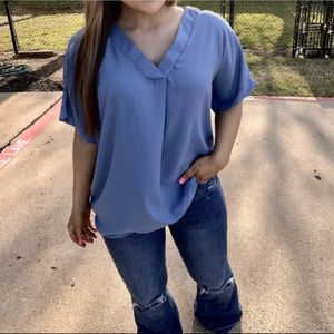 NWT. V neck dress top !